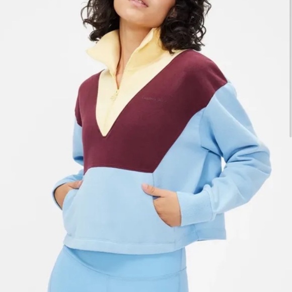 OUTDOOR VOICES Pickup 1/2 Zip Cropped Sweatshirt Colorblock Shiraz/Buttermilk - Picture 1 of 8